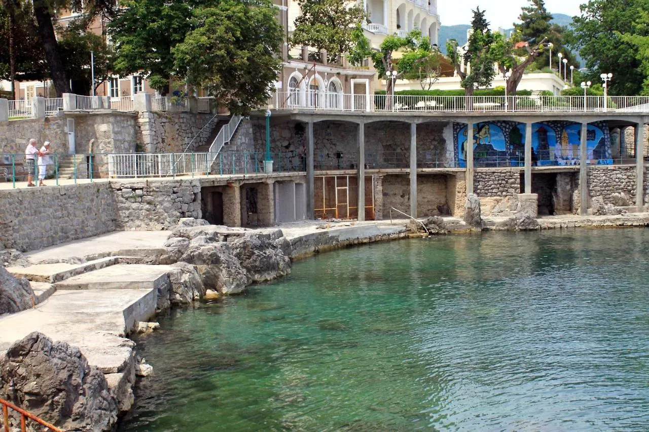 Apartments With Wifi Lovran, Opatija - 7886