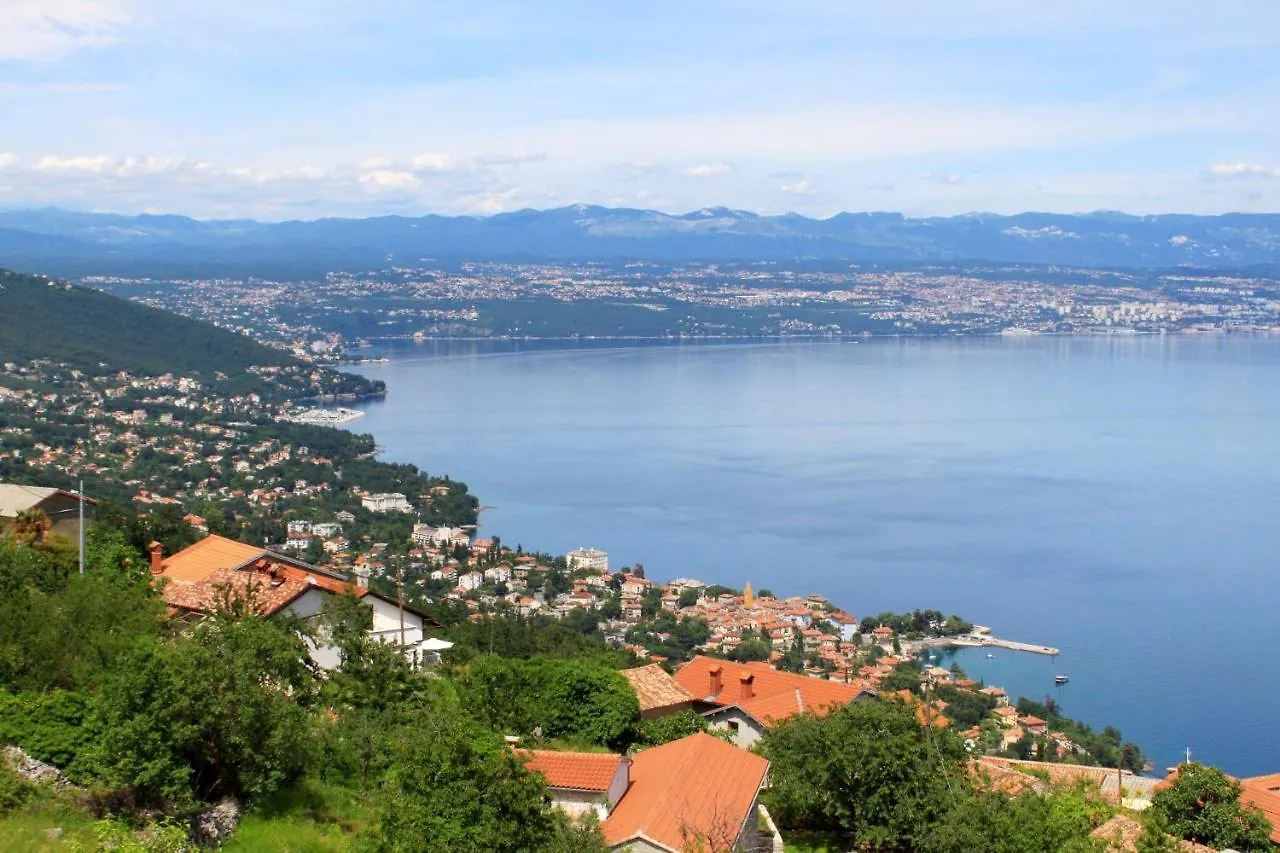 Apartments With Wifi Lovran, Opatija - 7886 لوفغان